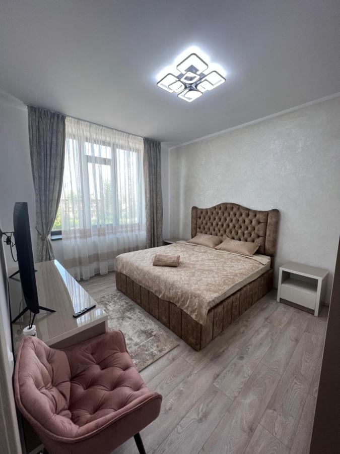 Furtuntec Apartment Tecuci ภายนอก รูปภาพ